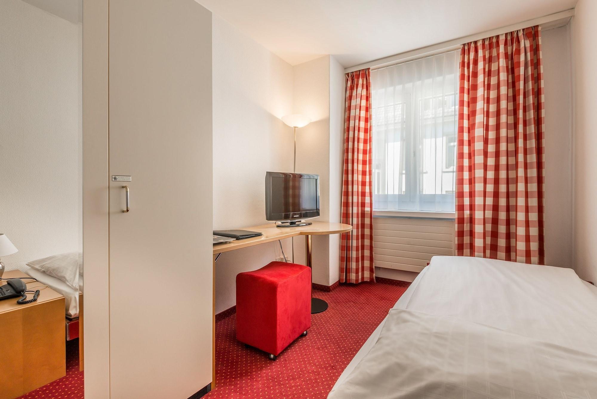 Alpina Hotel