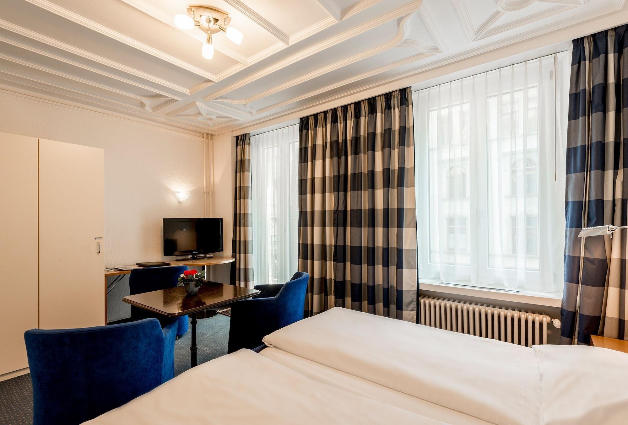 Hotel Alpina 3*