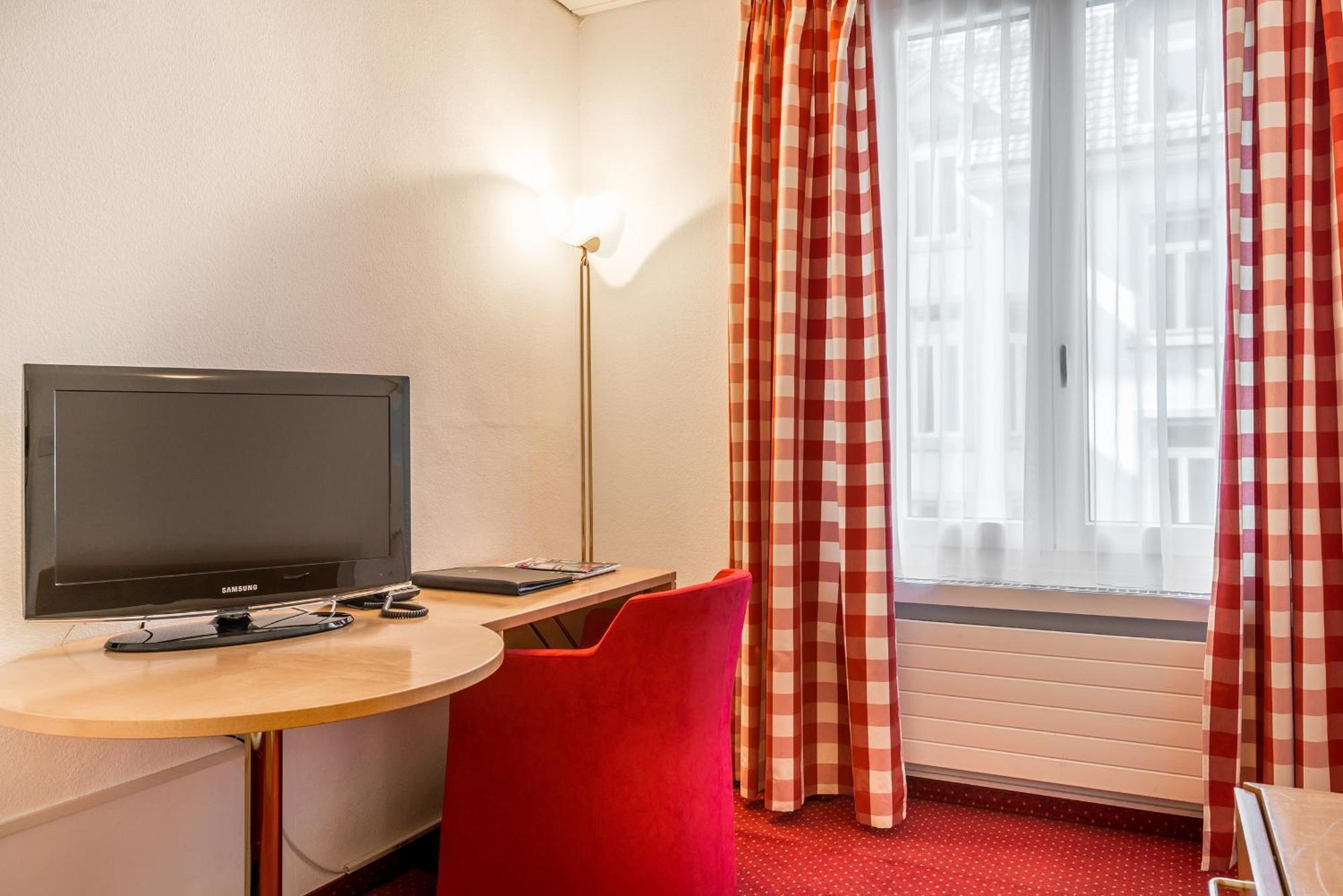 Alpina Hotel 3*